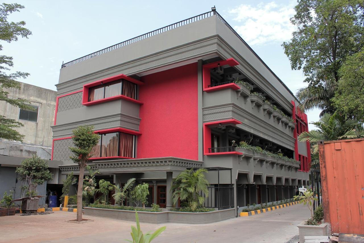 Hotel Oyo 222 M@Jayakarta Extérieur photo