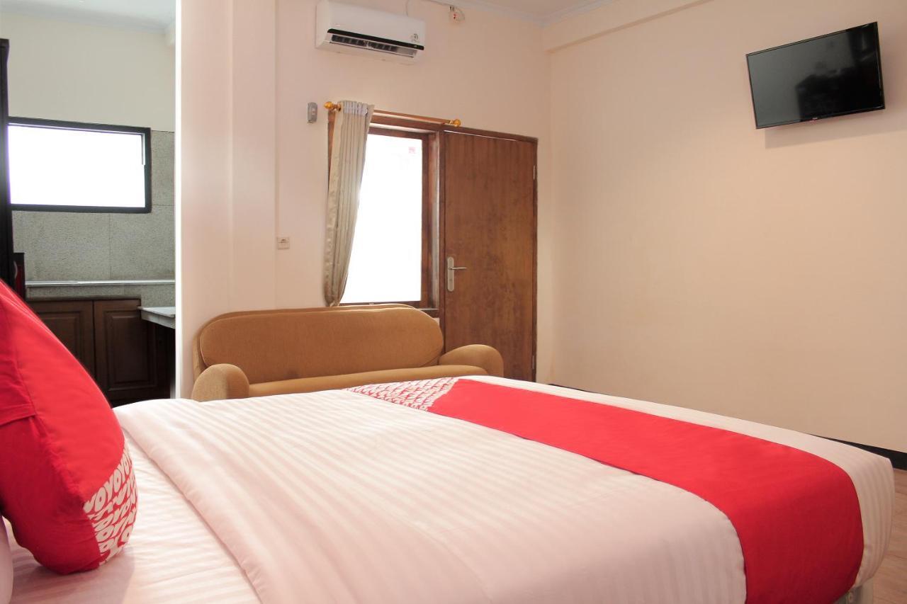 Hotel Oyo 222 M@Jayakarta Extérieur photo